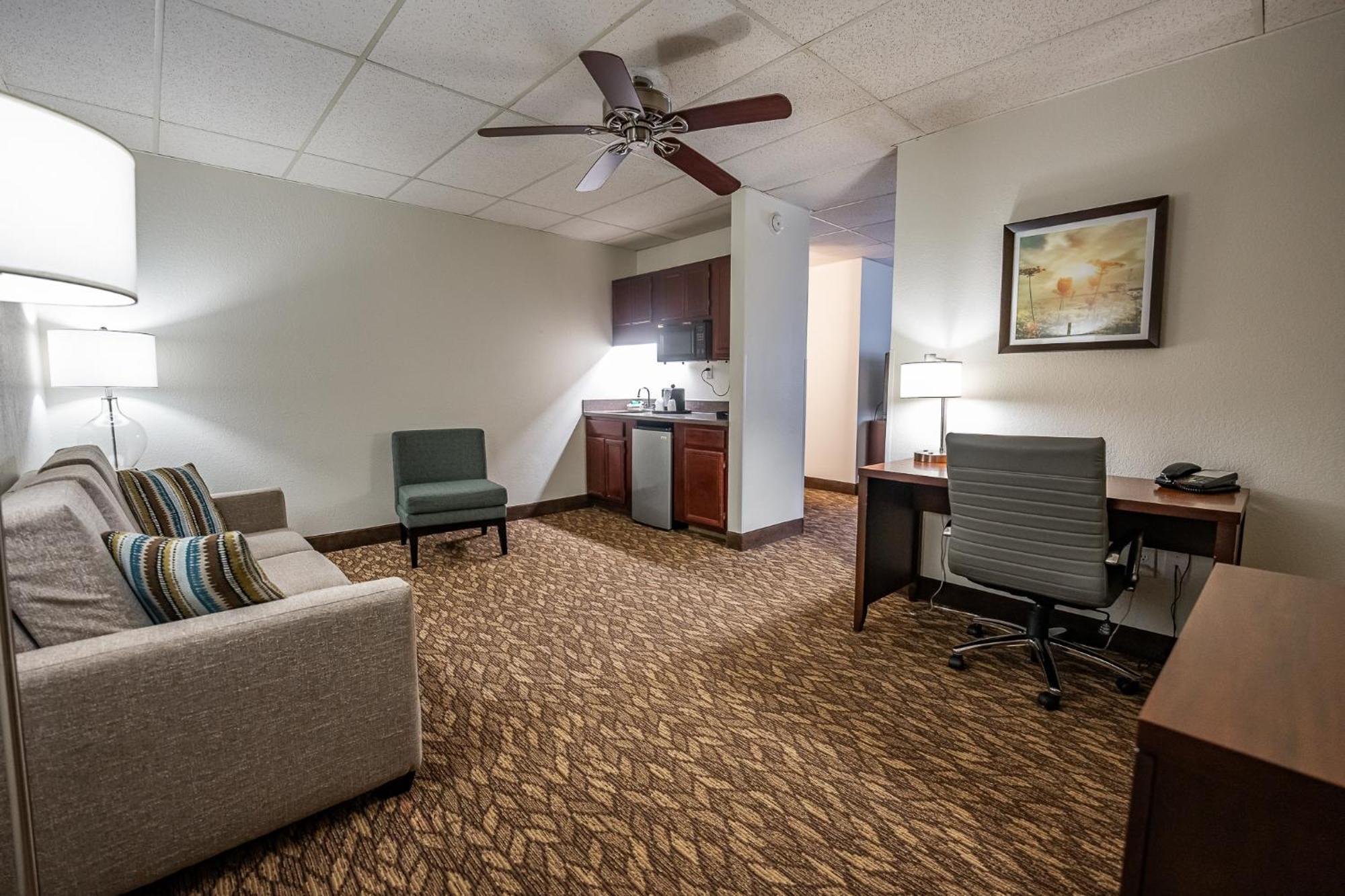 Christopher Inn And Suites Chillicothe Habitación foto